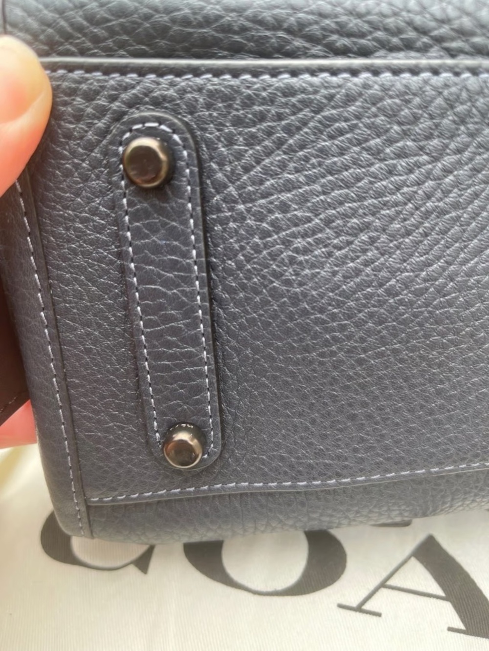 Coach Rogue 25 Tea Rose HTF Color - Midnight Navy - Incl. Scarf and Flower Charm - Picture 11 of 15